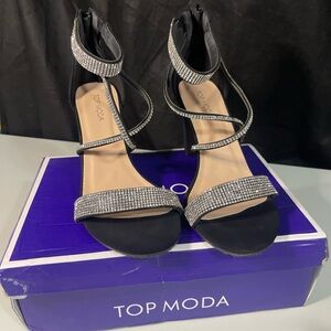 Top Moda Women's Black and Silver Strappy Heels Embellished Size 8 1/2